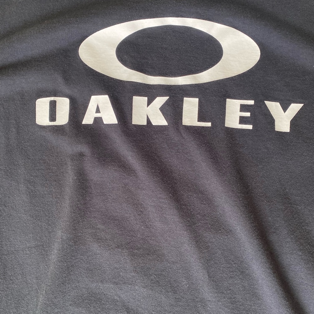 Men’s Oakley Tee - Picture 3 of 4